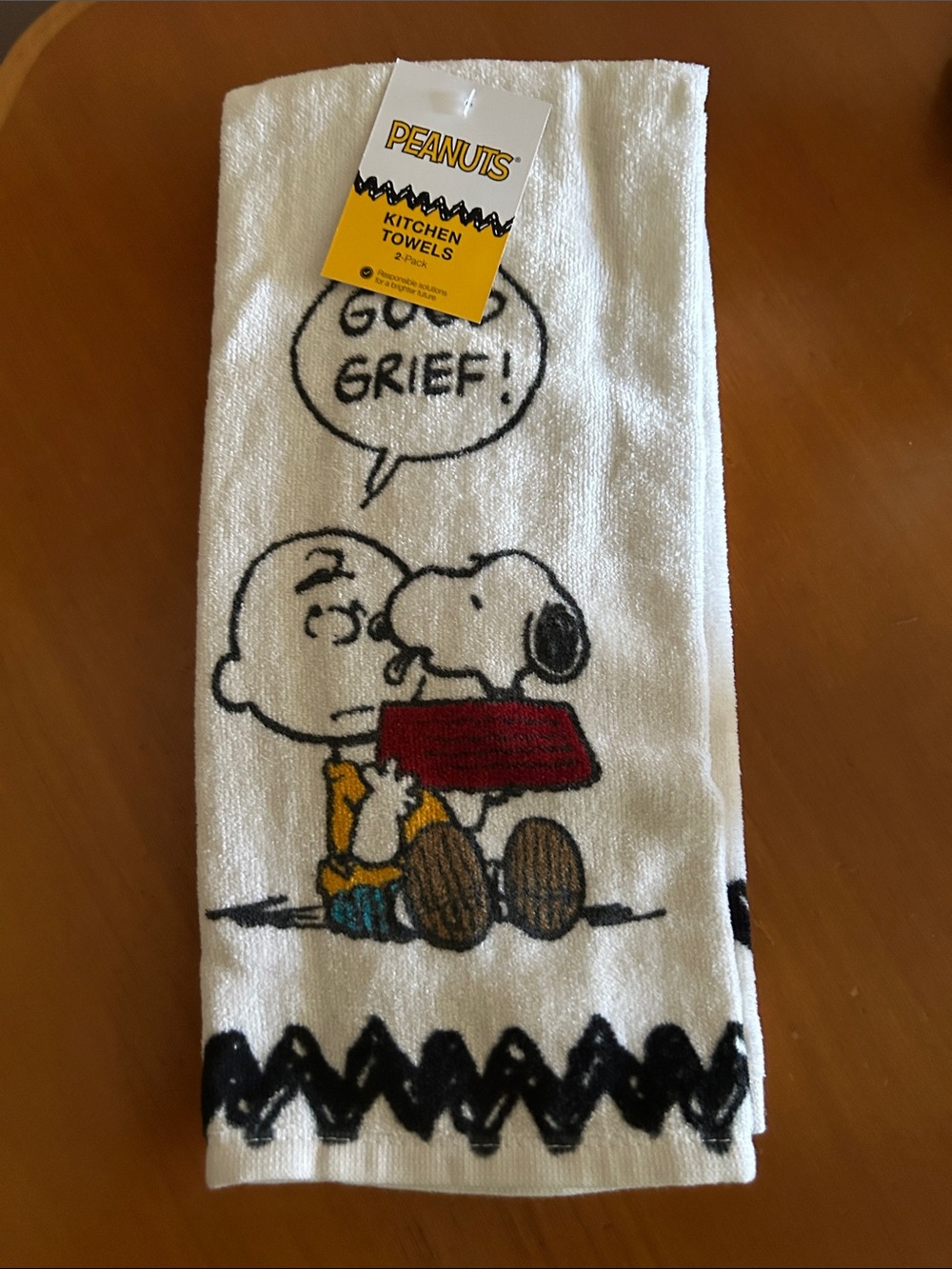 Peanuts Kitchen Towels - White Charlie Brown & Snoopy Graphic Towel